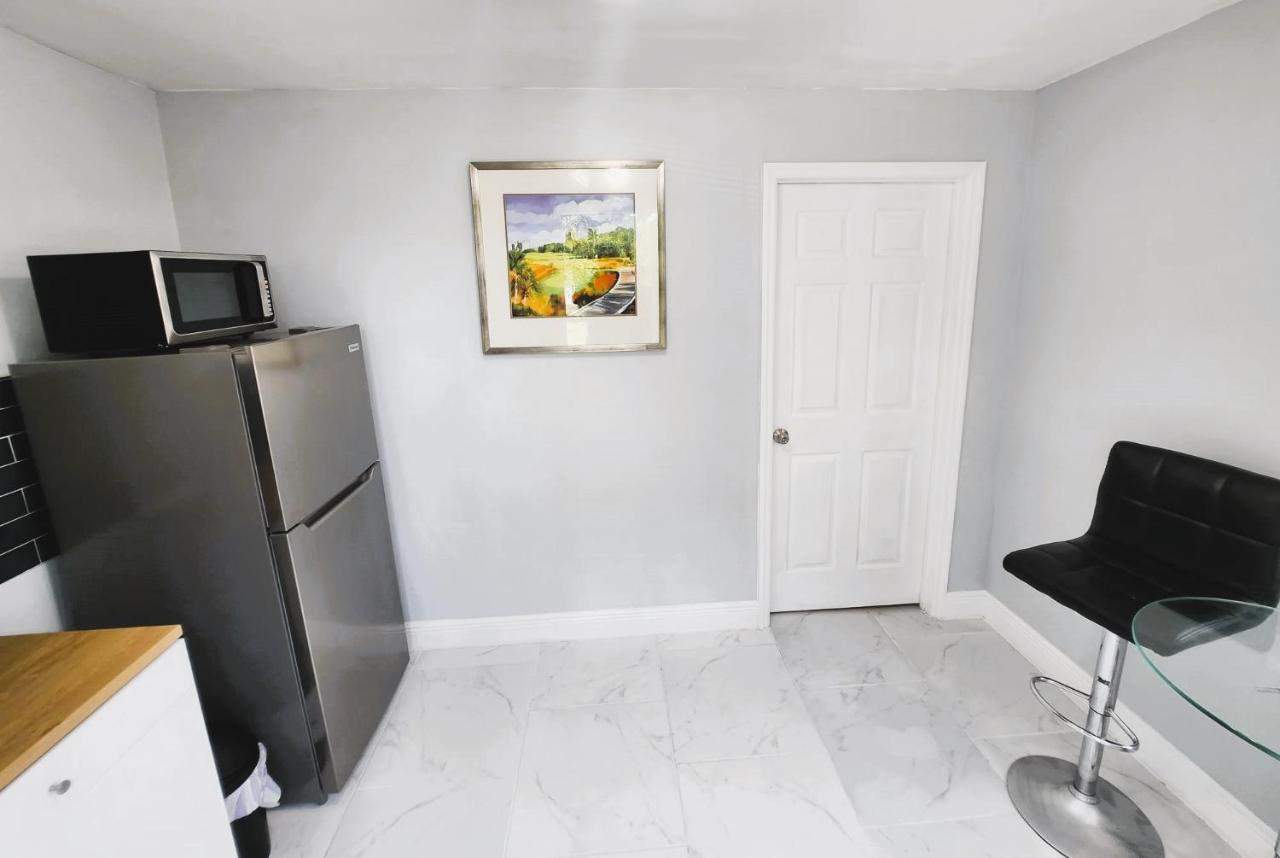 Cozy Cottage タンパ エクステリア 写真